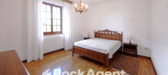 Квартира с 3 спальнями в Аквапенденте, Италия № 262760 22