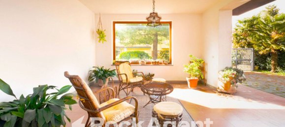 Квартира с 3 спальнями в Аквапенденте, Италия № 262760 5