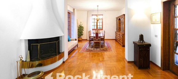 Квартира с 3 спальнями в Аквапенденте, Италия № 262760 8