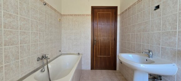 Квартира с 4 спальнями в Сант Эджидио алла Вибрата, Италия № 371488 21