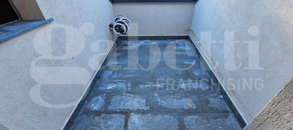 4 rooms Villa in Messina, Italy No. 13729 14