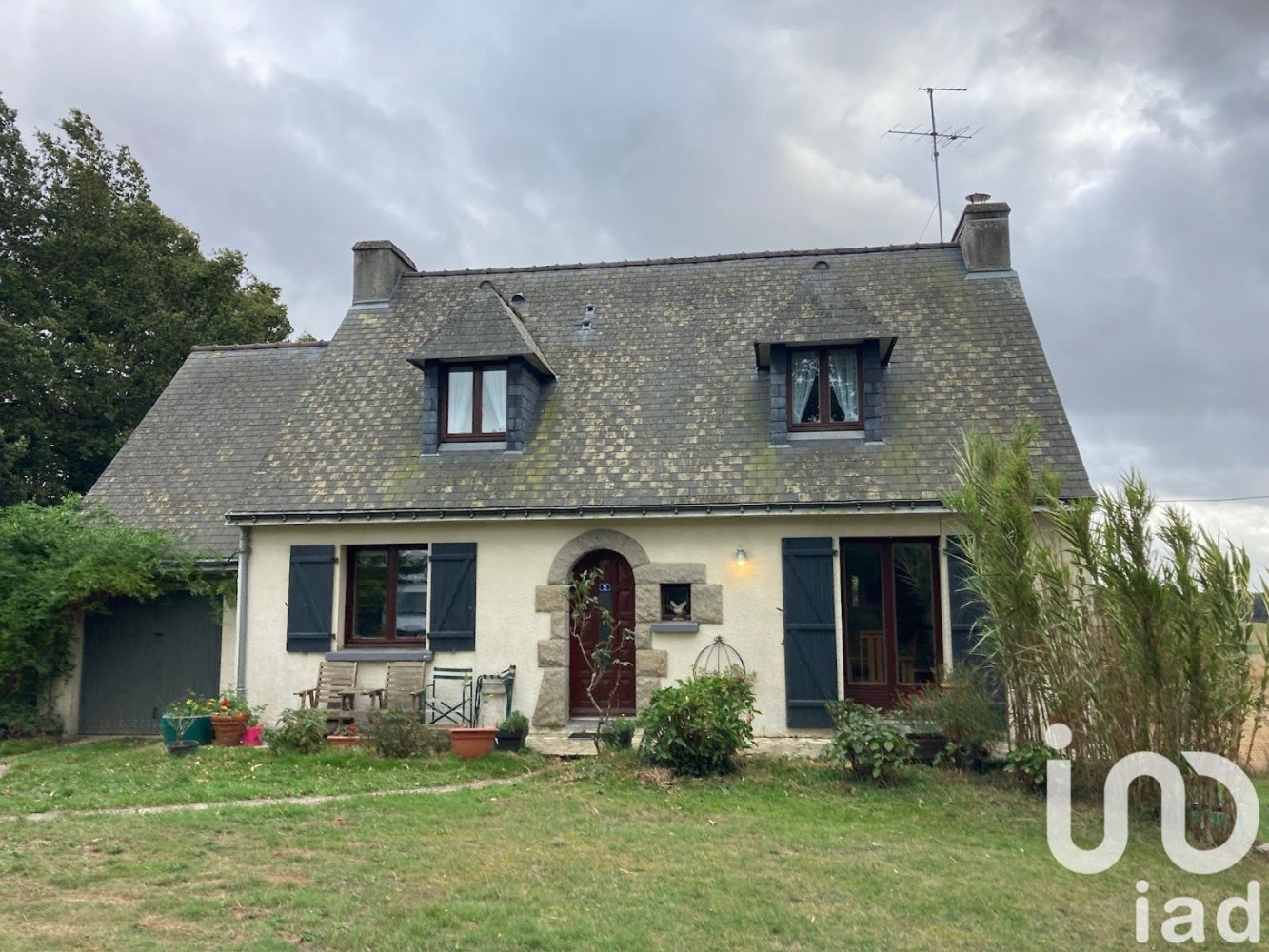 Casa de 6 divisões em Loyat, France N.º 206389