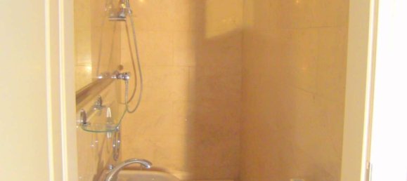 4 bedrooms Apartment in Dusseldorf, Germany No. 12086 9