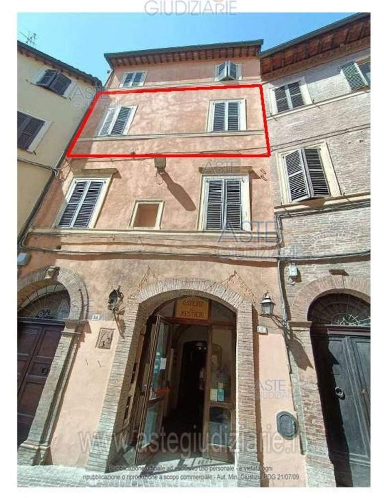 Apartamento de 100 dormitorios en Fabriano, Italy No. 378026