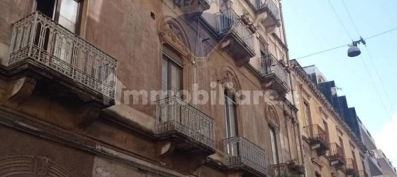 2 bedrooms Apartment in Catania, Italy No. 306206 2
