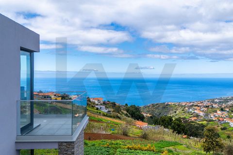 3 bedrooms House in Calheta, Portugal No. 244855