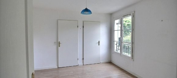 2 غرف نوم شقة في Fontenay-le-Fleury, France رقم 184182 5