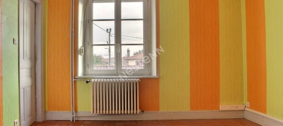 5 bedrooms House in Lacroix-sur-Meuse, France No. 74389 15