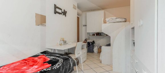 3غرفة شقة في Milan, Italy رقم 242101 11