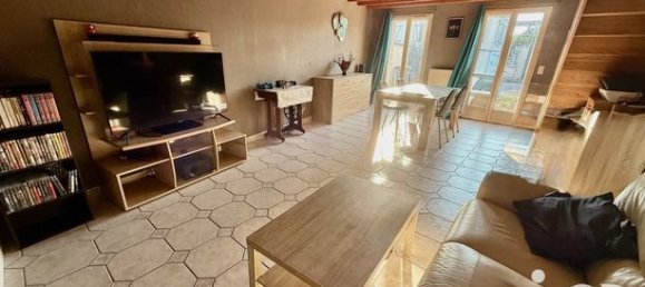 3 Schlafzimmer Haus in Sens, France, Nr. 307762 2