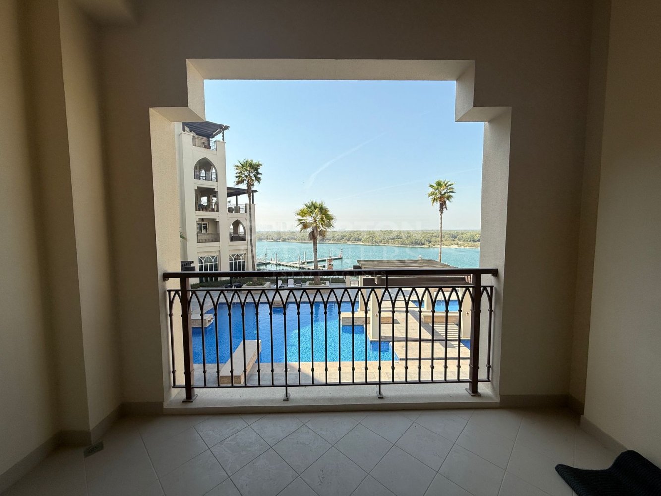 2 bedrooms Apartment in Eastern Road, UAE No. 68280