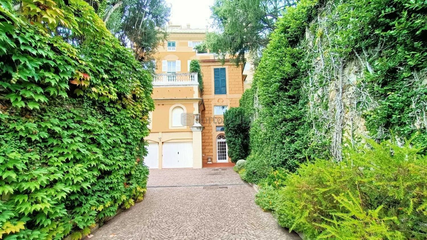 6-Zimmer Wohnung in Genoa, Italy, Nr. 163945