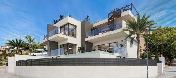 5 bedrooms Villa in Marbella, Spain No. 183921 13