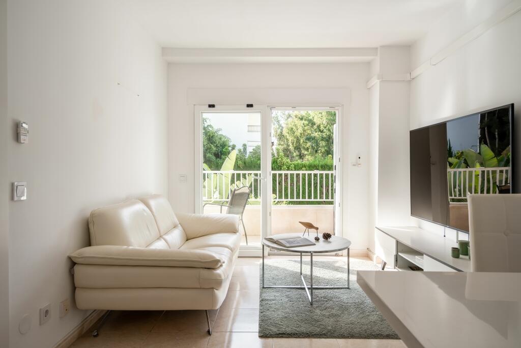 Apartamento de 2 dormitorios en Marbella, Spain No. 59375