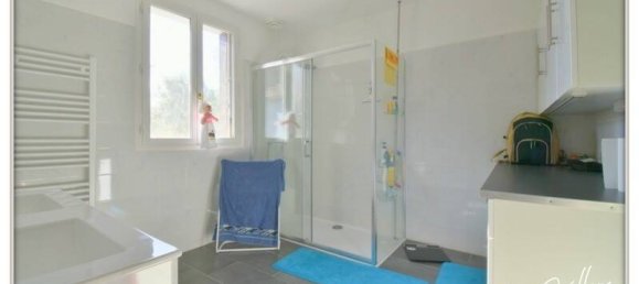 2 chambres Villa à Châteaumeillant, France No. 247639 9