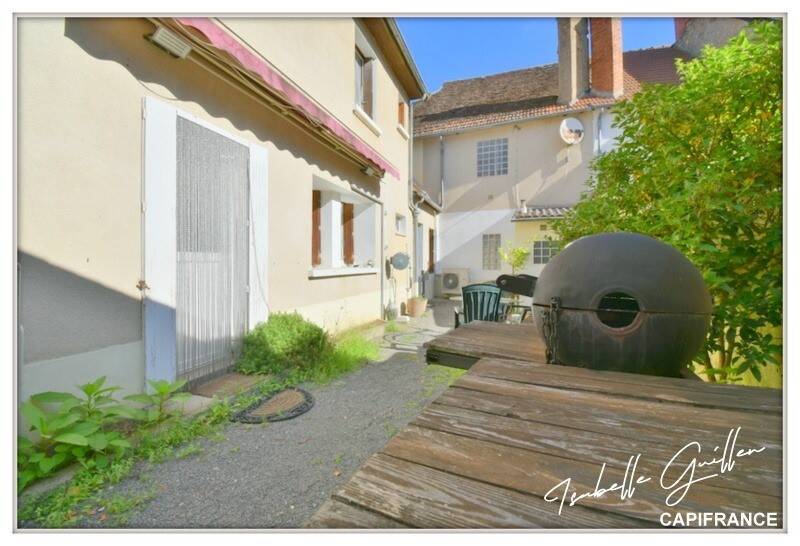 2 chambres Villa à Châteaumeillant, France No. 247639