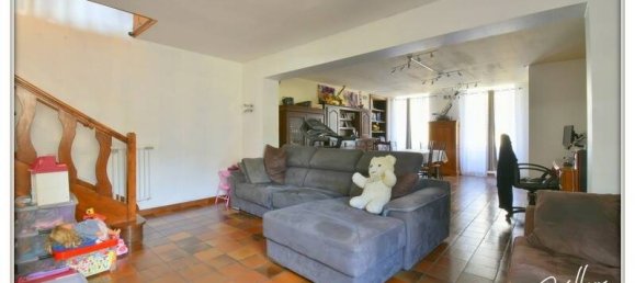 2 chambres Villa à Châteaumeillant, France No. 247639 2