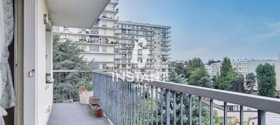 2 bedrooms Apartment in Maisons-Alfort, France No. 175711 3