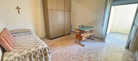 Propiedad comercial de 4 habitaciónes en Matera, Italy No. 23381 24