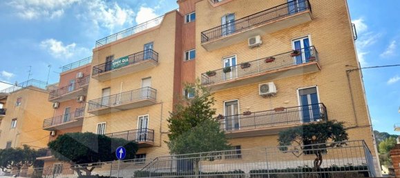 Propiedad comercial de 4 habitaciónes en Matera, Italy No. 23381 2