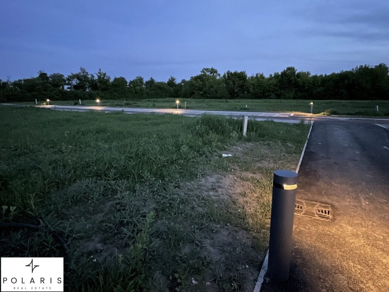  Land in Vienna, Austria No. 197053