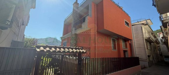 4-Zimmer Haus in Siano, Italy, Nr. 261263 3