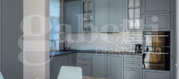 4 rooms Apartment in Vicenza, Italy No. 71755 3