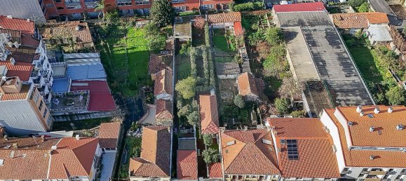 Casa de 2 dormitorios en Porto, Portugal No. 184625 24