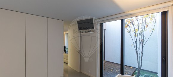 Casa de 2 dormitorios en Porto, Portugal No. 184625 22