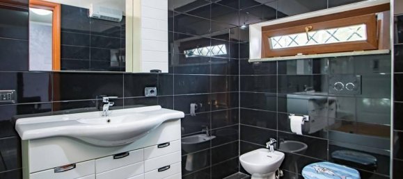 3 rooms Apartment in Artena, Italy No. 27061 10