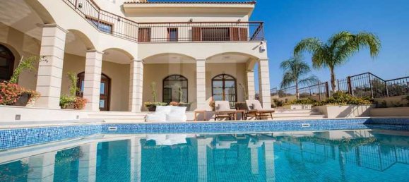 7 bedrooms House in Germasogeia, Cyprus No. 7207 4