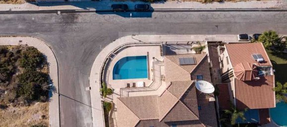 7 bedrooms House in Germasogeia, Cyprus No. 7207 7