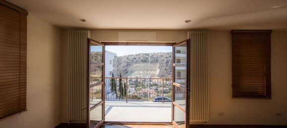 7 bedrooms House in Germasogeia, Cyprus No. 7207 13