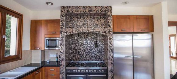 7 bedrooms House in Germasogeia, Cyprus No. 7207 16