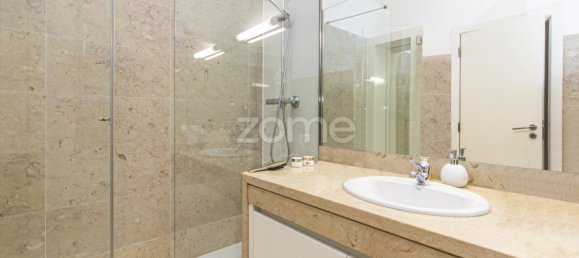 2 Schlafzimmer Wohnung in Lisbon, Portugal, Nr. 329995 9