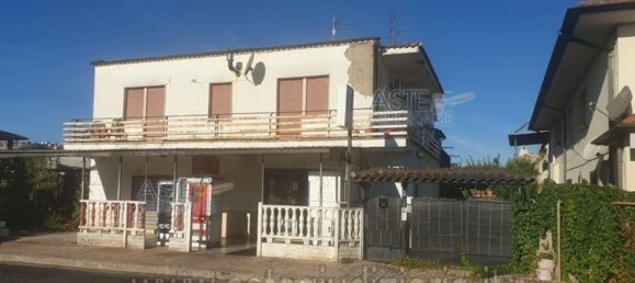 5 bedrooms Apartment in Latina, Italy No. 321160 27