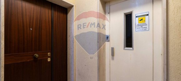 Apartamento de 3 dormitorios en Bari, Italy No. 270524 26