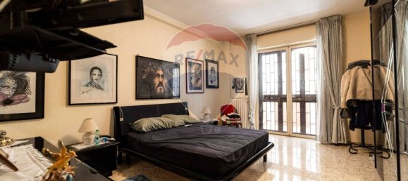 Apartamento de 3 dormitorios en Bari, Italy No. 270524 19
