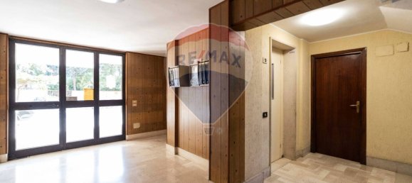 Apartamento de 3 dormitorios en Bari, Italy No. 270524 27