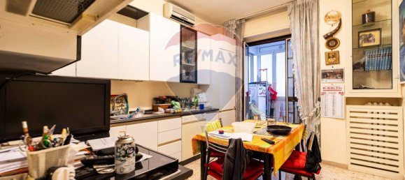 Apartamento de 3 dormitorios en Bari, Italy No. 270524 9