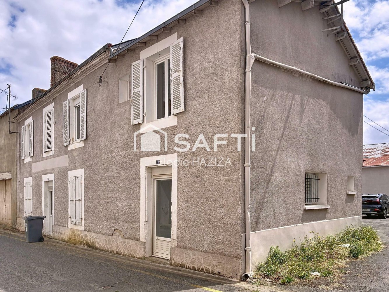 3 bedrooms House in Thenezay, France No. 282312