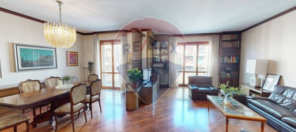 Apartamento de 3 dormitorios en Milan, Italy No. 243152 3