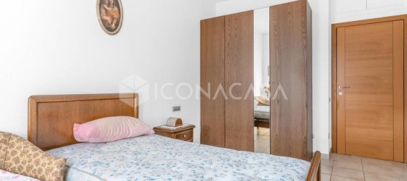 3-salle Appartement à Milan, Italy No. 241475 14
