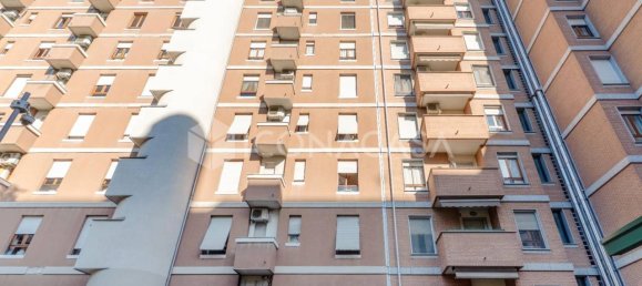 3-salle Appartement à Milan, Italy No. 241475 20