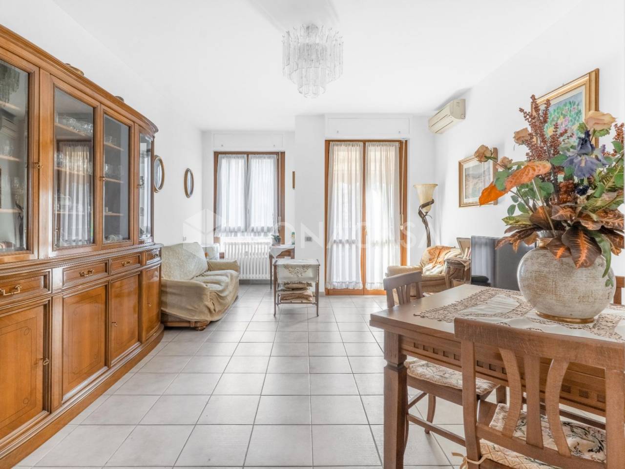 3-salle Appartement à Milan, Italy No. 241475