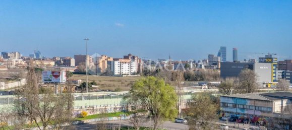 3-salle Appartement à Milan, Italy No. 241475 19