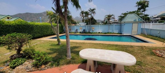 4 bedrooms Villa in Hua Hin, Thailand No. 19737 4