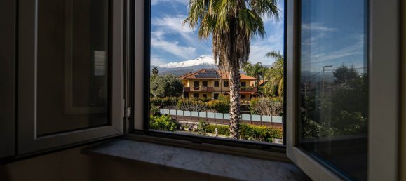 Propiedad comercial de 8 habitaciónes en Mascali, Italy No. 121820 21