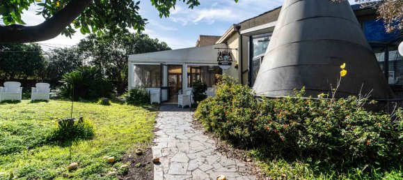 Propiedad comercial de 8 habitaciónes en Mascali, Italy No. 121820 9