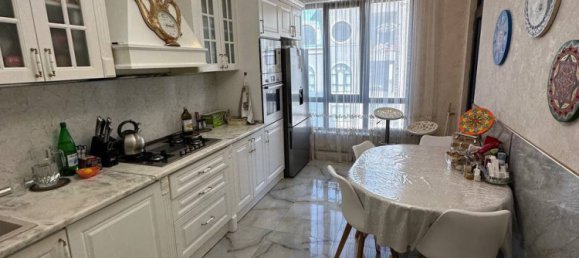 Apartamento T4 em Nasimi, Azerbaijan N.º 1383 3